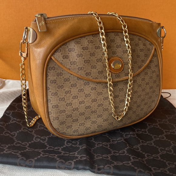 CURRENTLY RESERVED FOR KELLY Authentic GUCCI Pochette Vintage - Picture 7 of 15